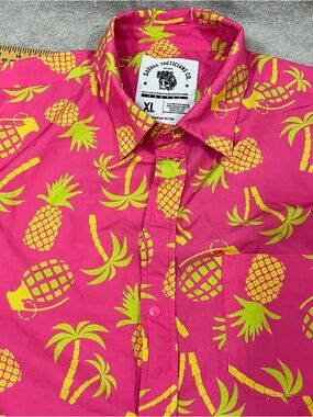 Savage Tacticians Shirt Men’s XL Pink Pineapple Grenade Short Sleeve Beach